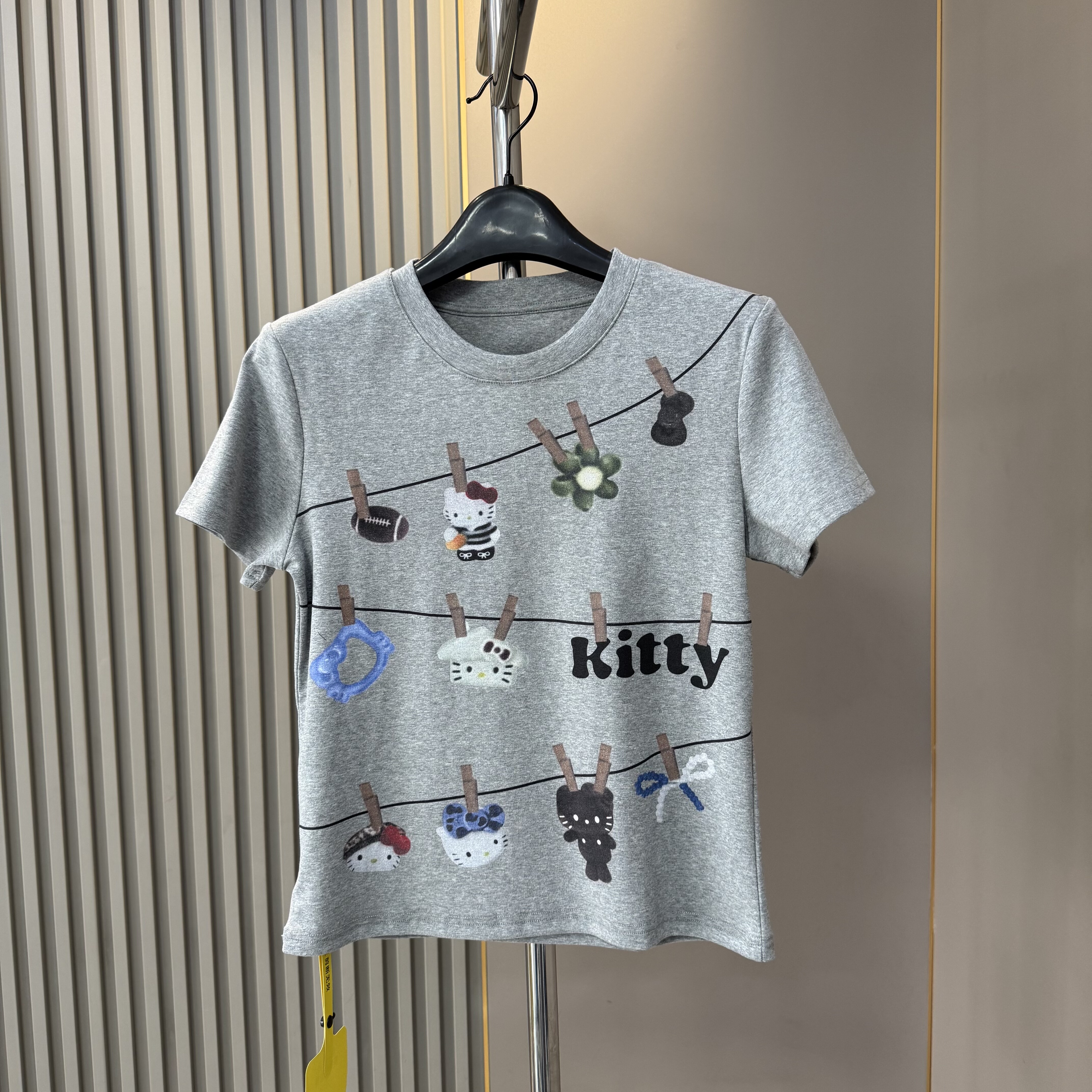 欧货新款 趣味可爱 夹子Kitty猫咪印花短袖T恤女 夏季修身短上衣