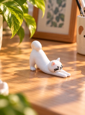 治愈系猫咪伸懒腰桌面摆件