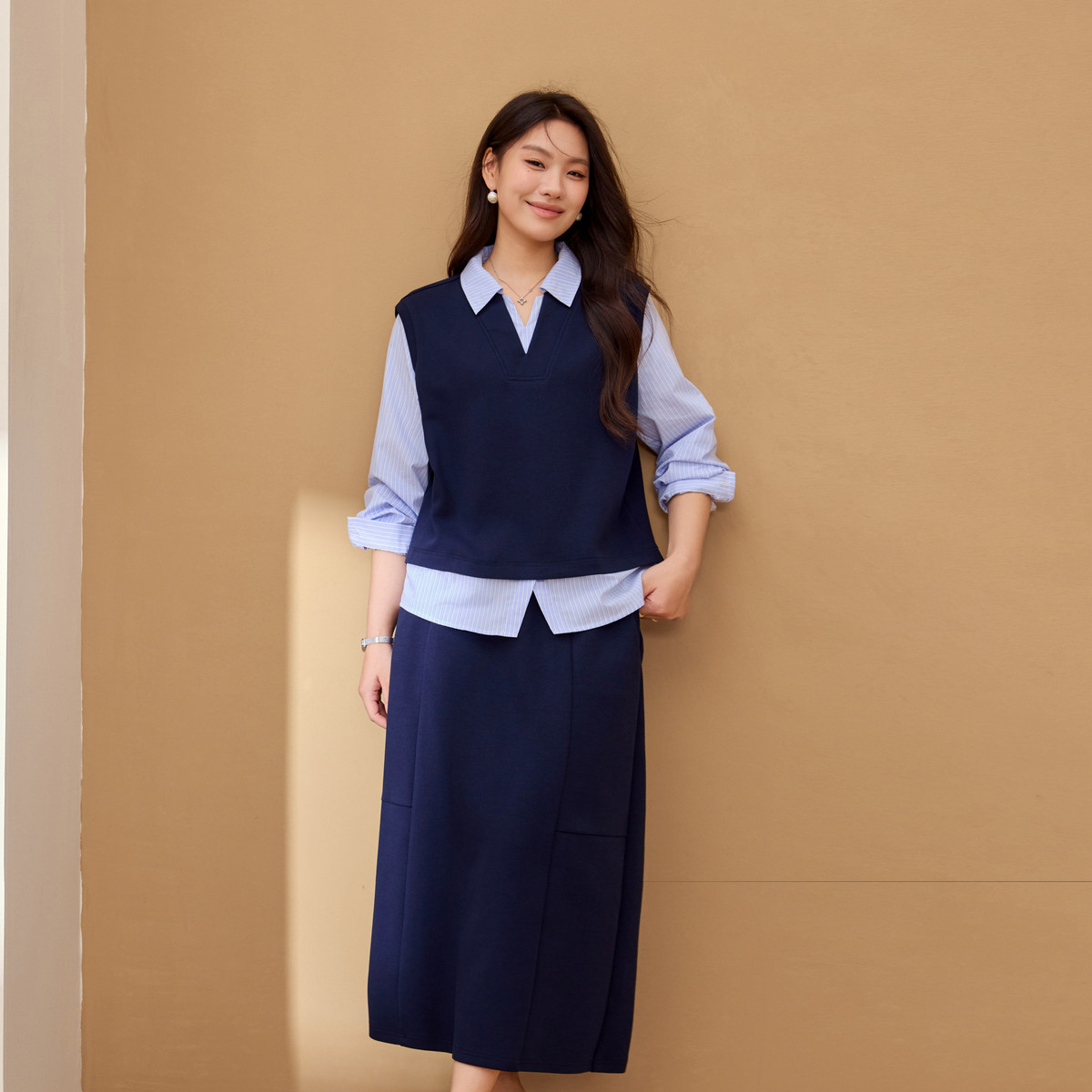 【轻学院套装】纤莉秀大码女装休闲简约卫衣一整套胖mm2026秋新款
