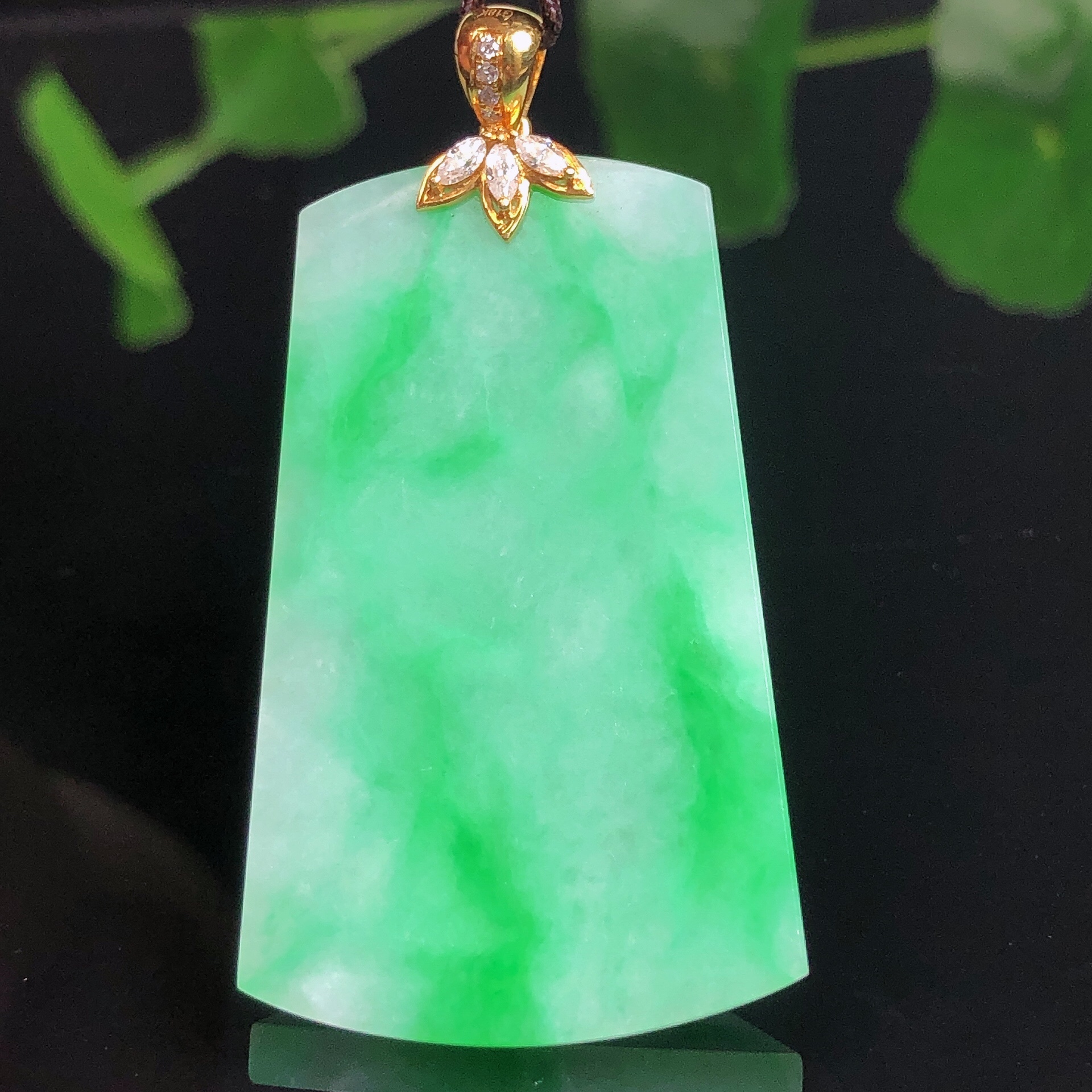 缅甸天然A货翡翠玉石吊坠