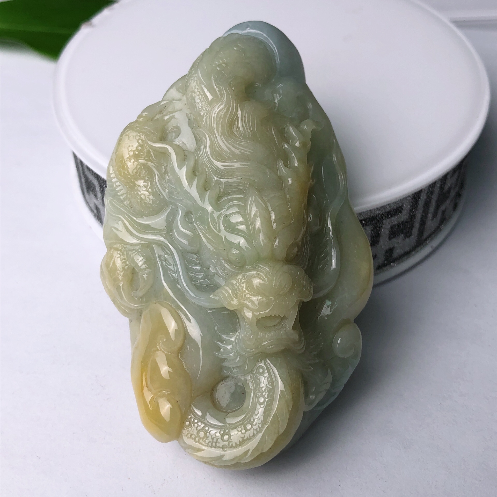 缅甸天然翡翠玉石玉坠龙吊坠