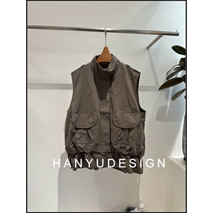 卡其色工装 26早春新款 休闲风立领拉链马甲女 韩钰DESIGN