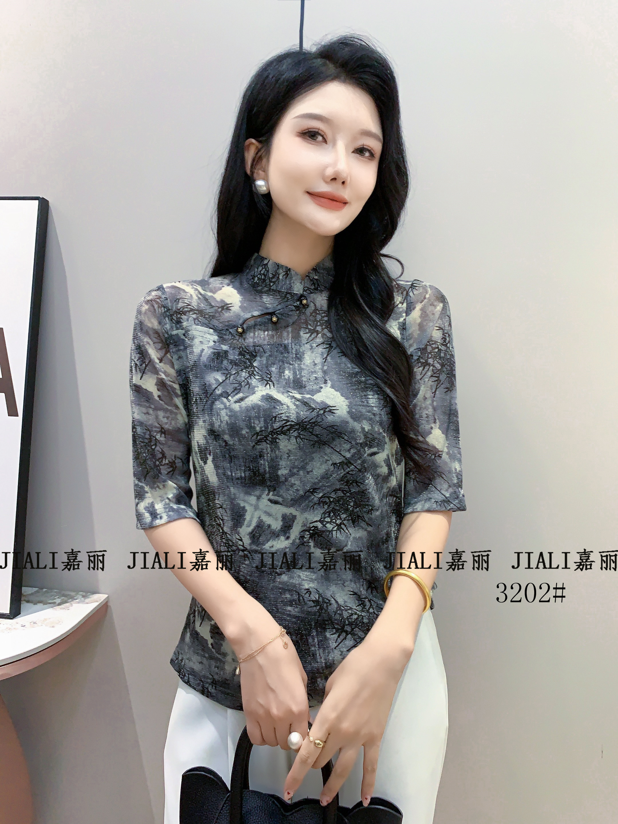 嘉丽珠绣  春秋季新款时尚百搭烫钻双层弹力网纱旗袍领女打底衫