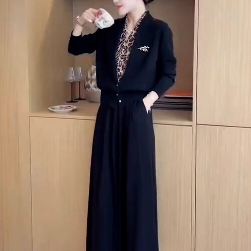 针织假两件上衣+半身裙两件套女