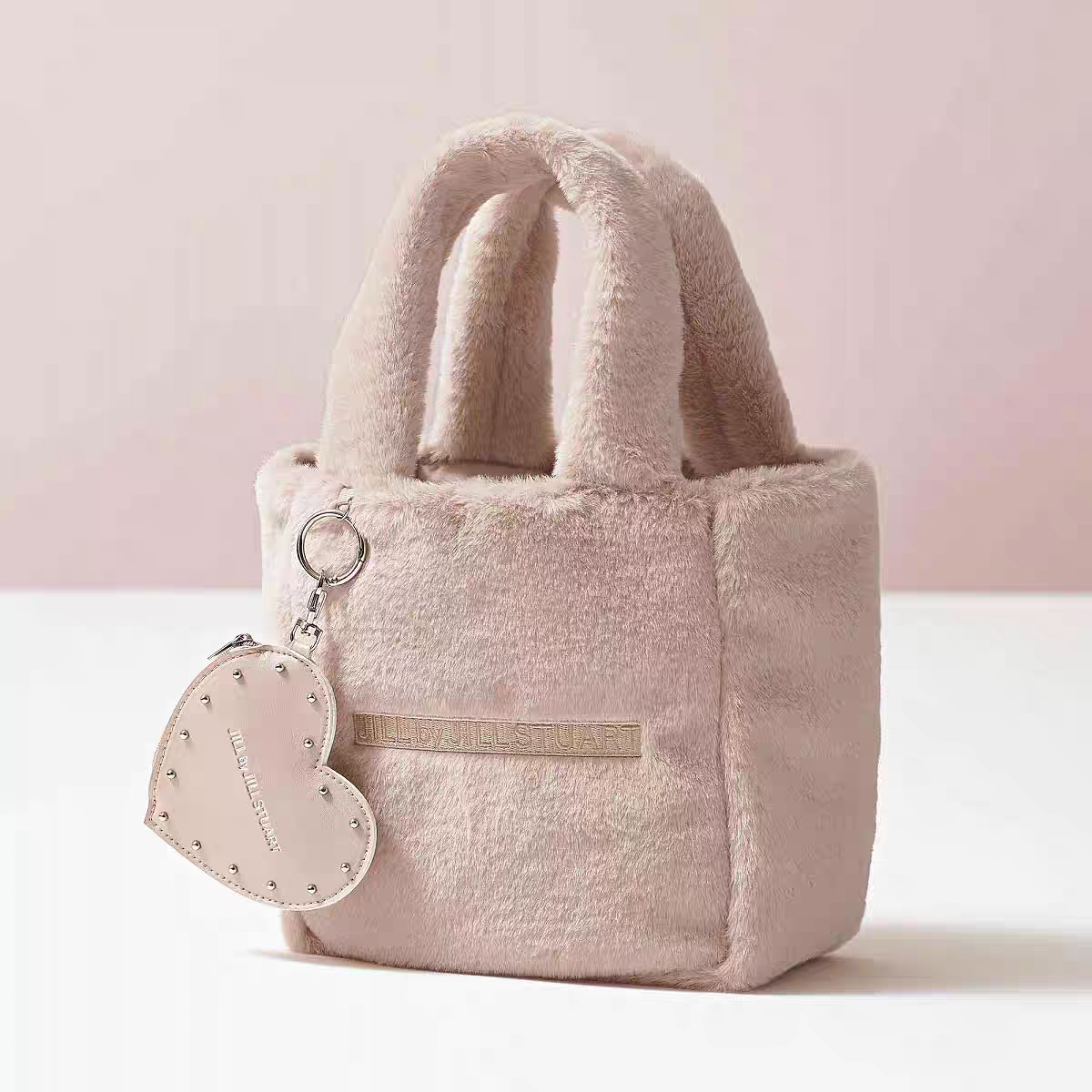 日单杂志附录秋冬款可爱甜美百搭毛茸手拎包爱心铆钉挂饰包托特包,箱包皮具/热销女包/男包,通用款女包,淘宝优惠券,粉丝福利购,淘宝优惠卷