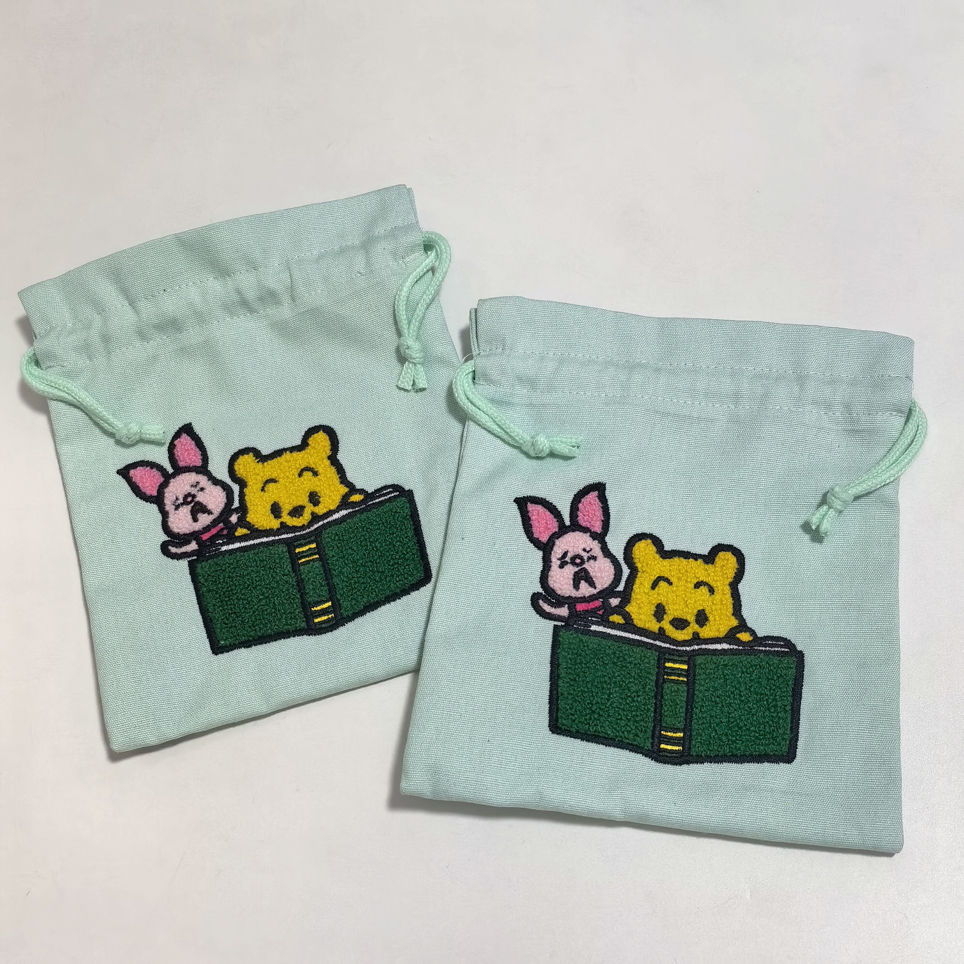 日单 可爱卡通噗噗小熊毛绒刺绣 束口袋 小物件收纳包