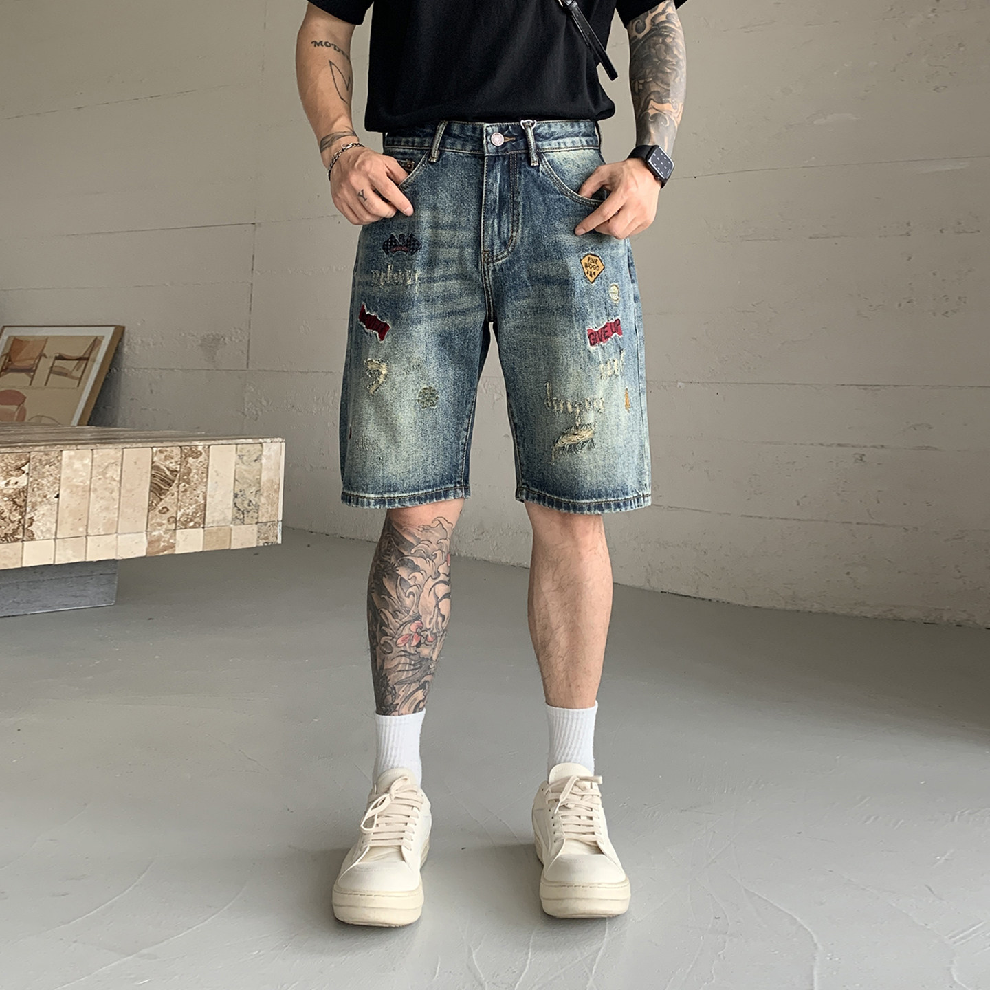复古刺绣破洞宽松牛仔短裤男