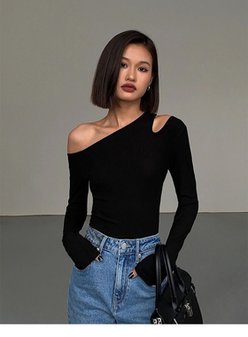 黑色性感斜露肩长袖T恤女2022秋季新款修身设计感打底衫上衣
