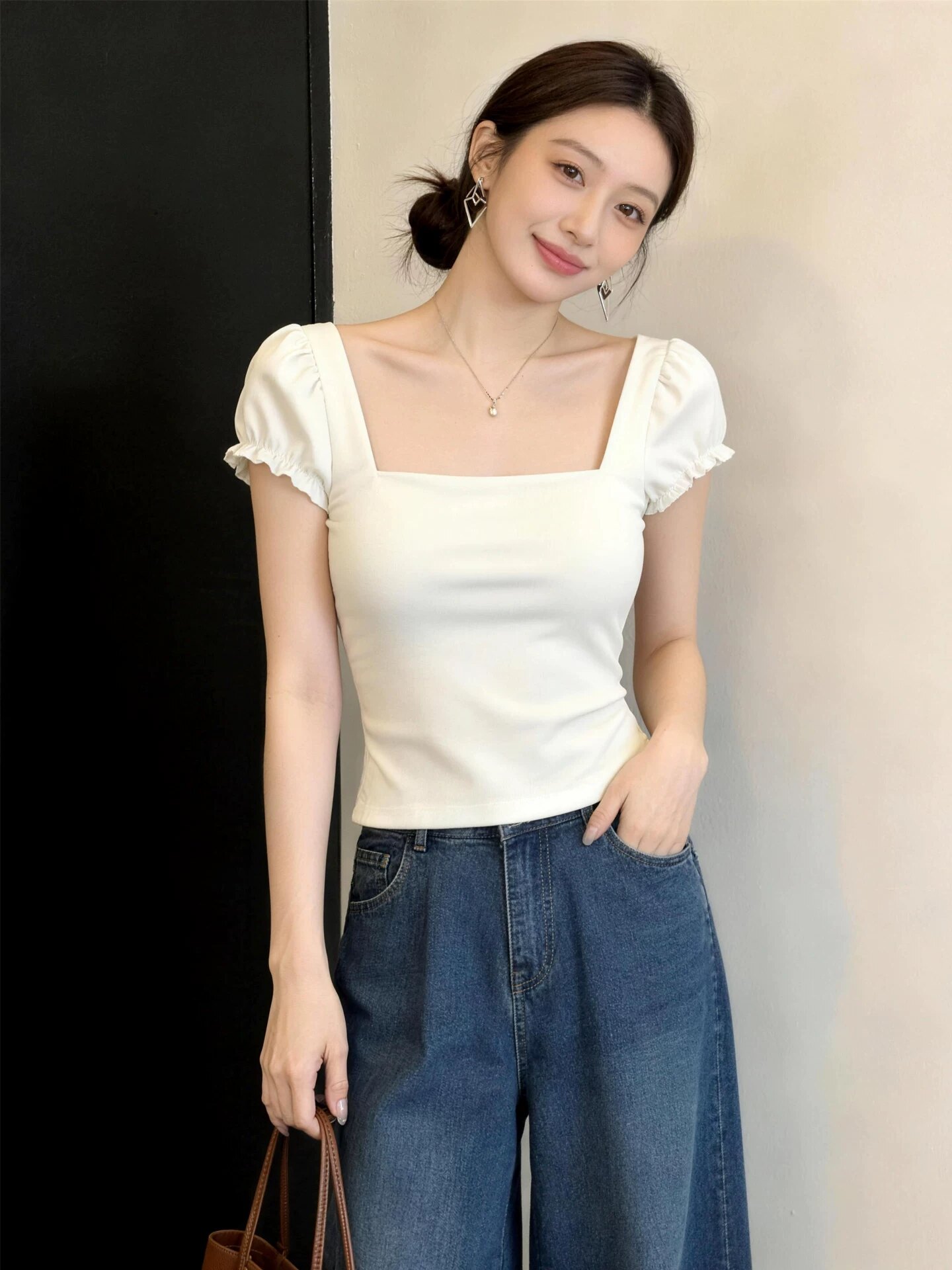 独特绝美方领泡泡袖T恤女夏季新款修身简约时尚高级感小上衣