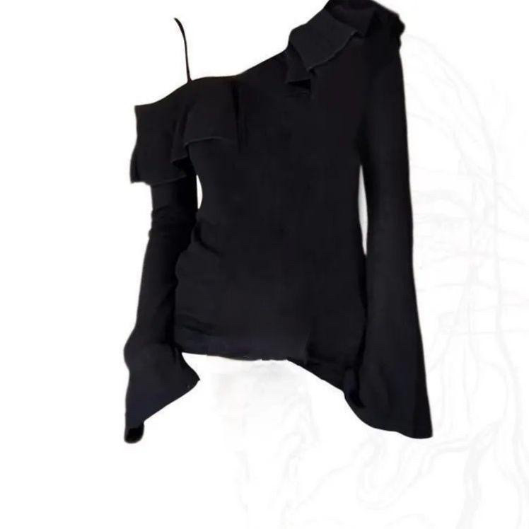 黑色荷叶边一字肩打底衫女早春季修身内搭纯欲露肩吊带上衣