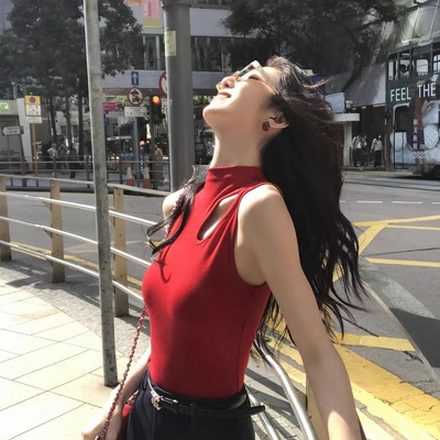 辣妹天菜背心|聚焦镂空露锁骨吊带女外穿半高领无袖上衣设计感潮