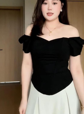 黑色一字肩短袖t恤女夏季2025新款大码胖MM掐腰修身显瘦高级上衣