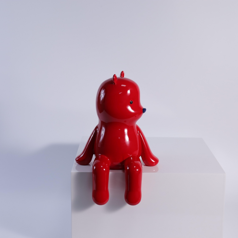 现代简约卡通翅膀熊软装摆件红色天使熊儿童房桌面创意坐姿小雕塑