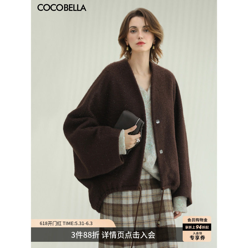 COCOBELLA蝙蝠袖休闲毛呢外套秋冬水波纹质感斗篷呢子大衣WL3222