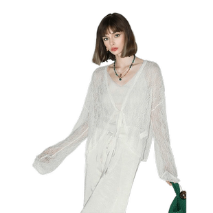 【3件5折】COCOBELLA镂空微透视针织开衫蝙蝠袖遮阳蕾丝衫SC3009