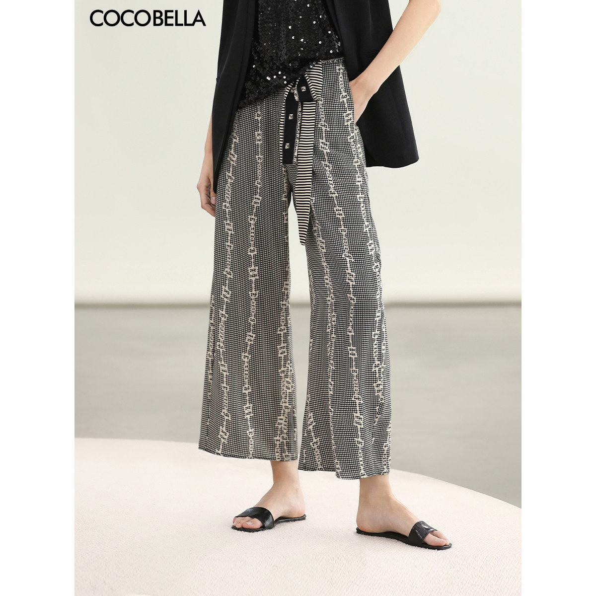 COCOBELLA定位印花轻薄休闲裤女夏趣味通勤宽松九分阔腿裤PA0036