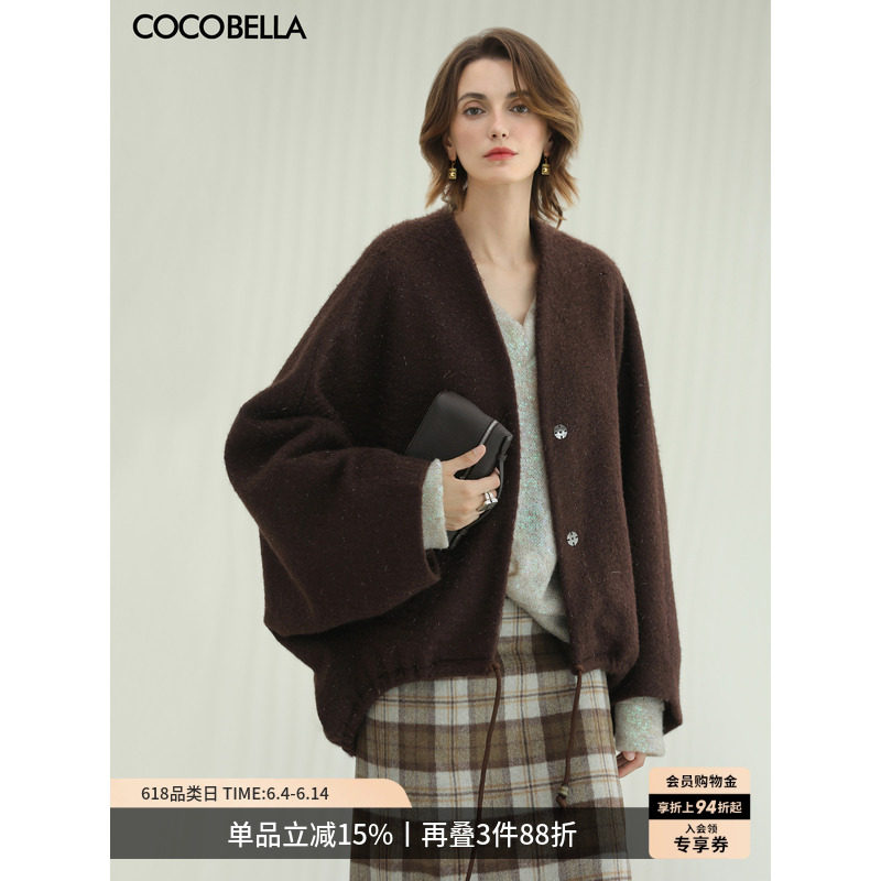 COCOBELLA蝙蝠袖休闲毛呢外套秋冬水波纹质感斗篷呢子大衣WL3222