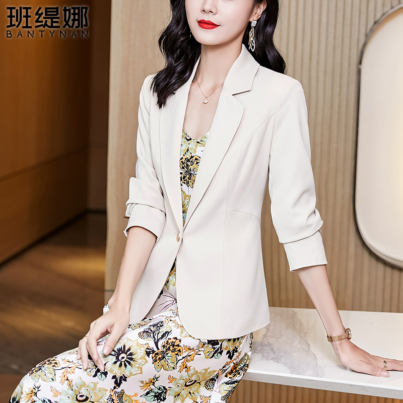 小个子西装外套女2024秋季新款气质短款时尚百搭薄款休闲西服上衣