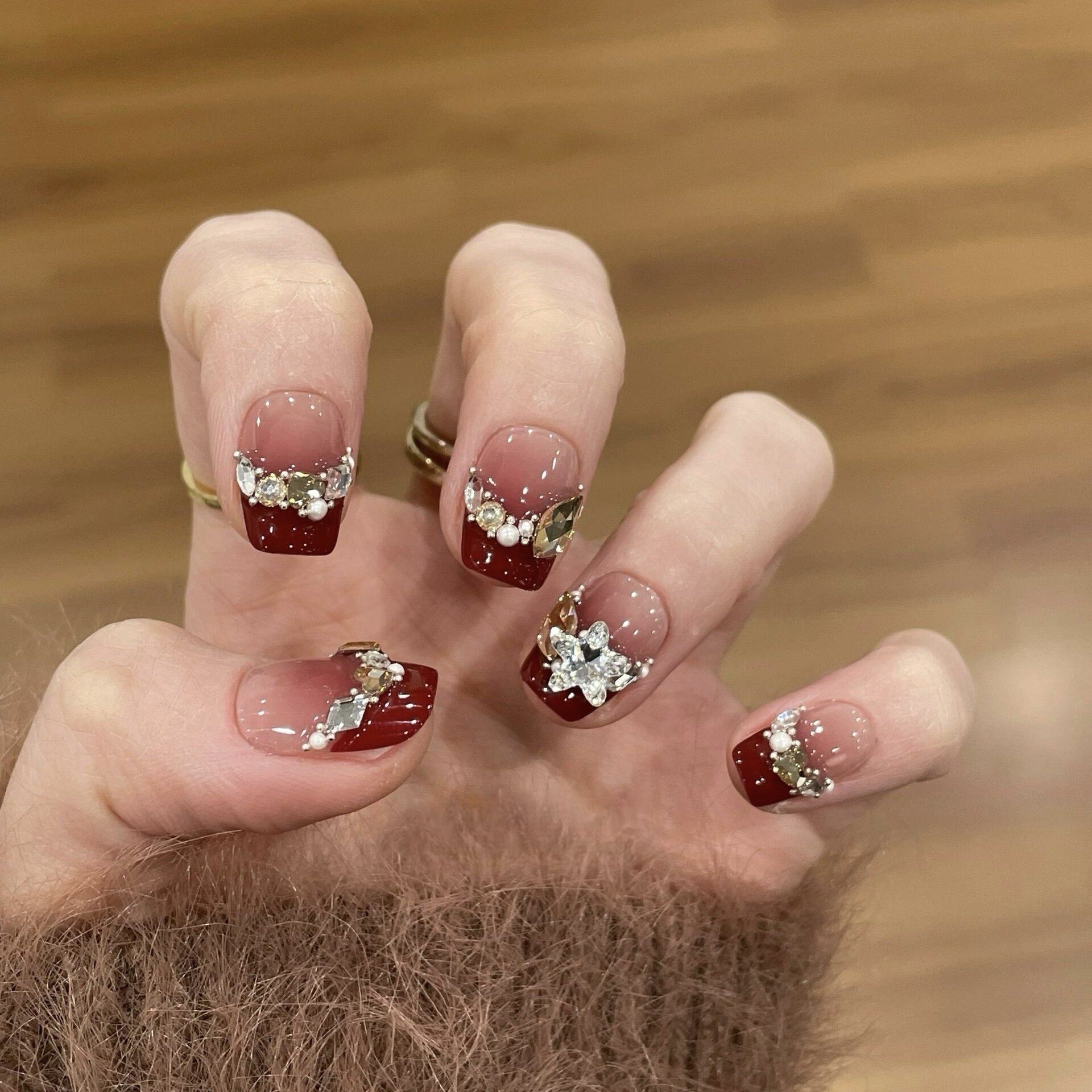 手工定制穿戴美甲短款新年战甲红色爆闪显白婚甲新娘孕妇可拆卸甲,彩妆/香水/美妆工具,穿戴甲/甲片,淘宝优惠券,粉丝福利购,淘宝优惠卷