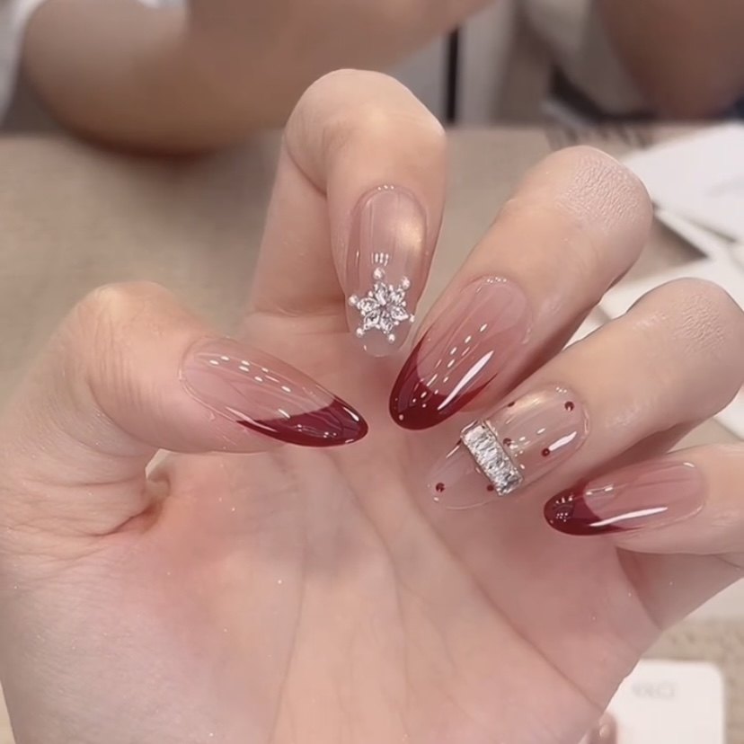 手工定制穿戴美甲中长款新年战甲酒红猫眼显白婚甲新娘孕妇可拆卸,彩妆/香水/美妆工具,穿戴甲/甲片,淘宝优惠券,粉丝福利购,淘宝优惠卷