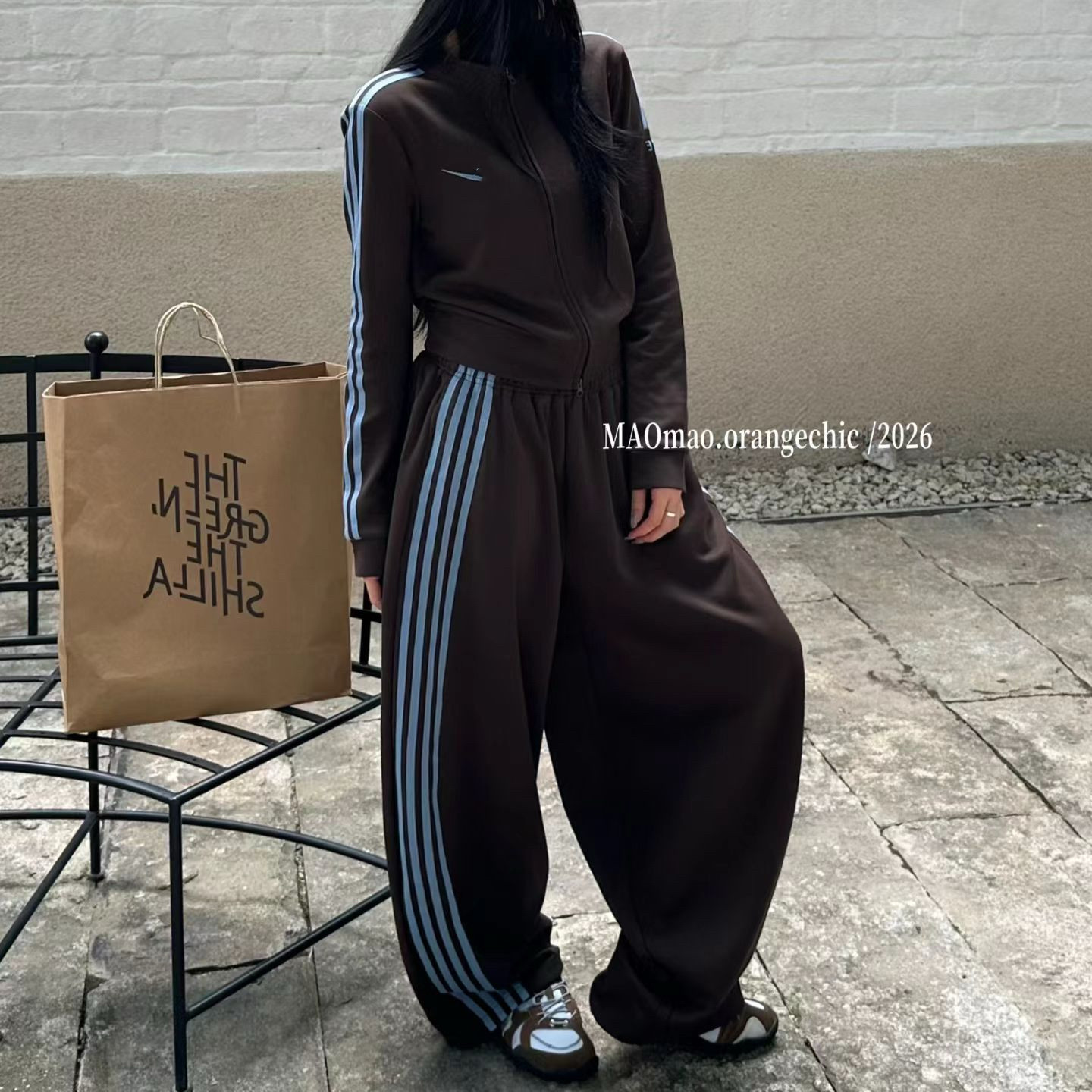 Mao美式休闲运动套装秋新款设计感开衫上衣+侧条纹阔腿卫裤两件套