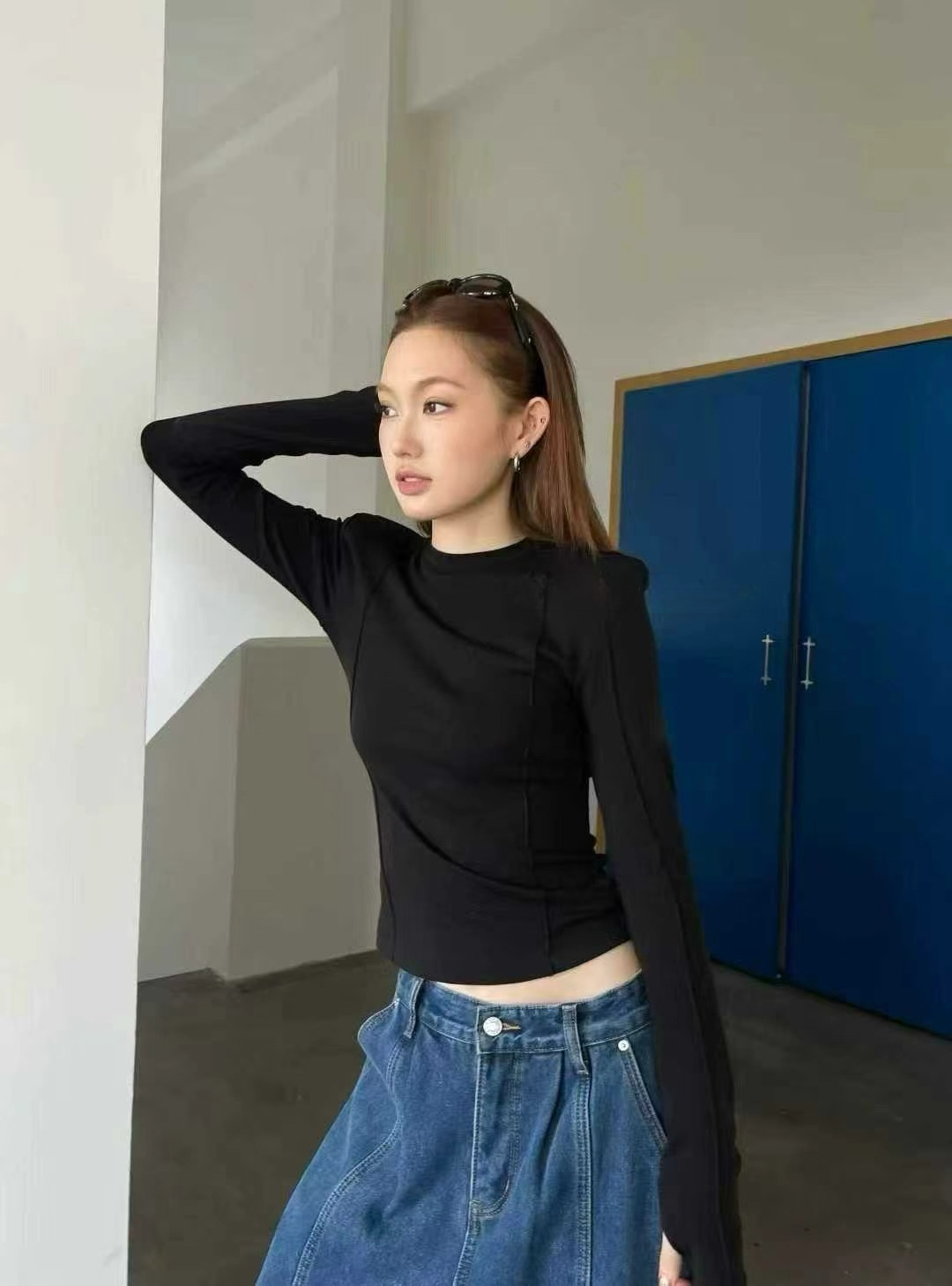 秋冬新款纯色圆领长袖垫肩加绒T恤女修身显瘦百搭打底衫内搭上衣