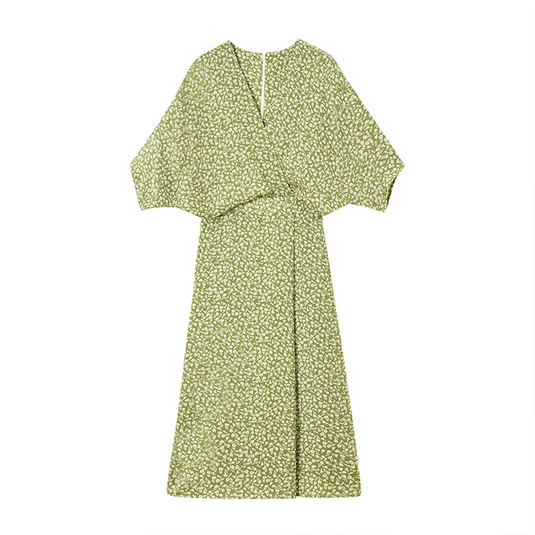2024春夏回馈新老客户法式蝙蝠袖绿色v领雪纺碎花连衣裙收腰裙