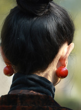 和合大仙人镀金新年红耳钉