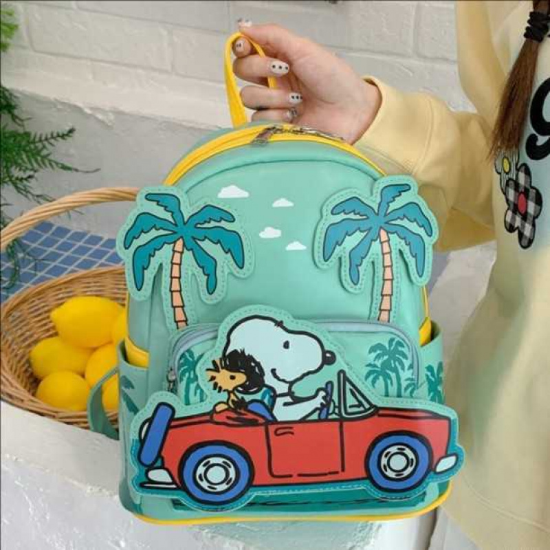 跨境新款时尚迷你卡通小书包个性绿色度假小狗可爱收纳双肩包包