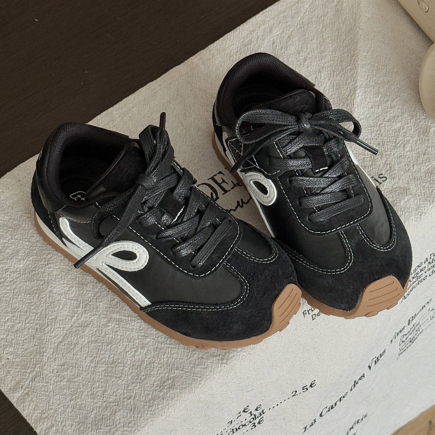 儿童德训鞋2025新款秋季男女童运动鞋轻便跑步软底青少年休闲板鞋