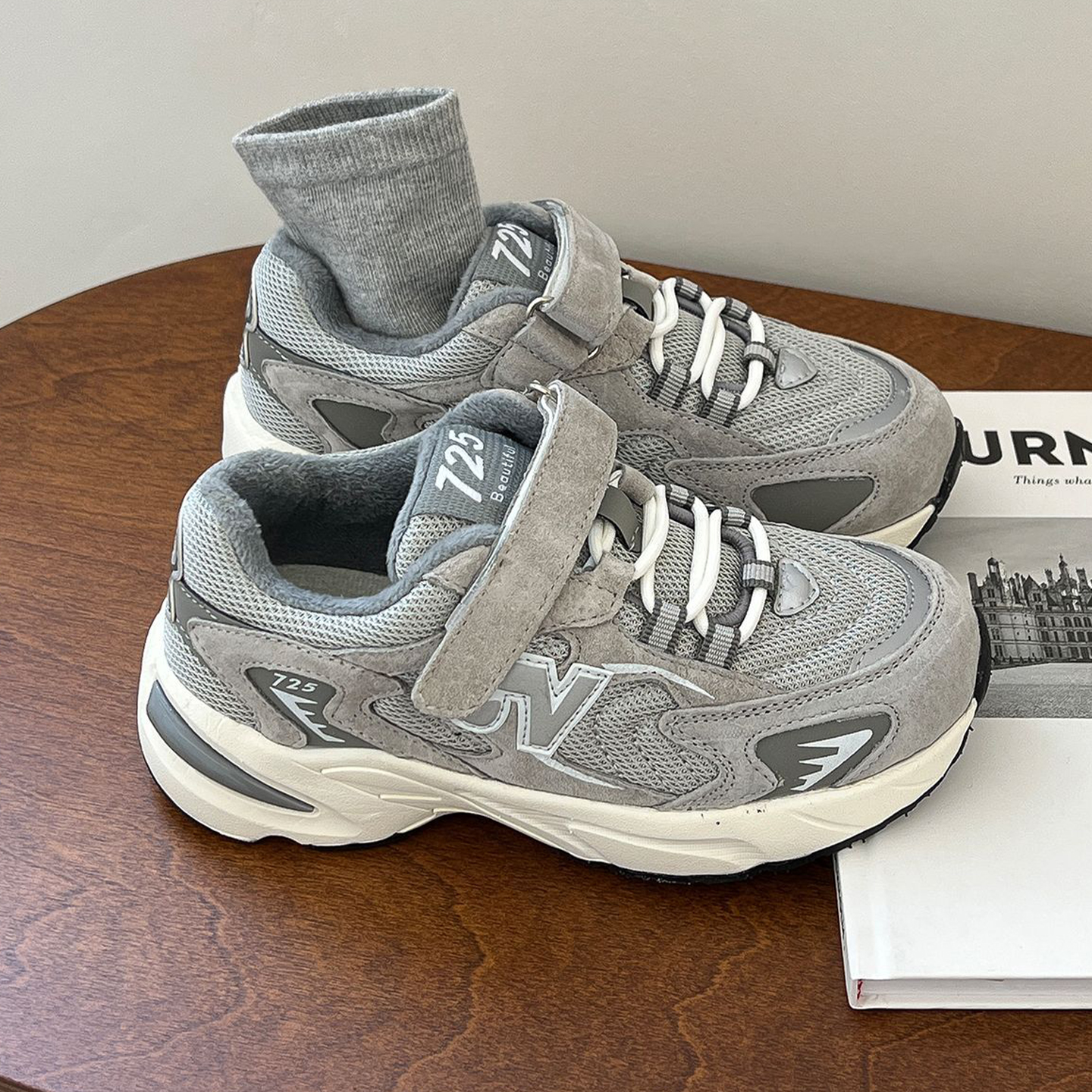 儿童加绒运动鞋2025新款冬季老爹鞋男女童跑步鞋宝宝二棉鞋保暖潮