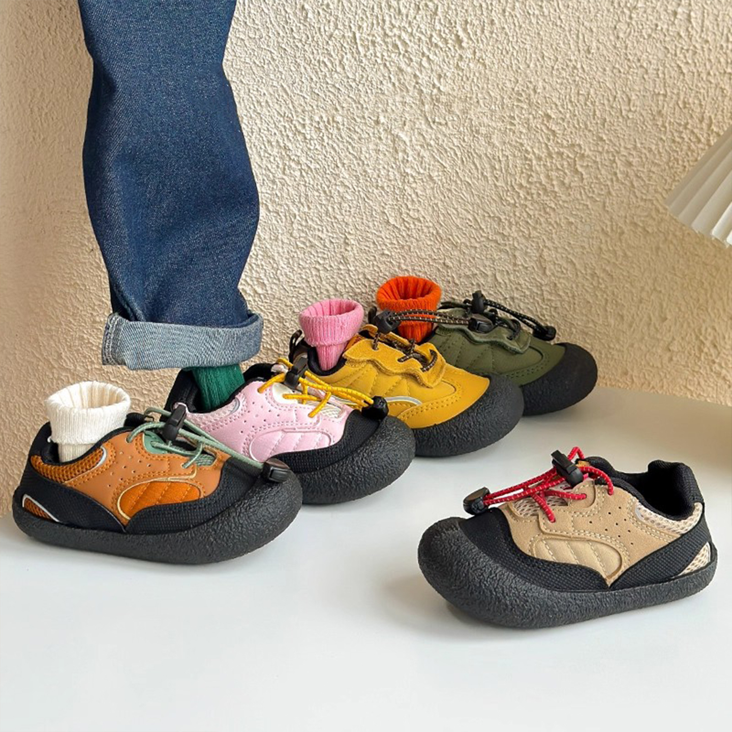 防踢儿童运动鞋2025新款秋男女童休闲鞋户外软底宝宝幼儿园室内鞋