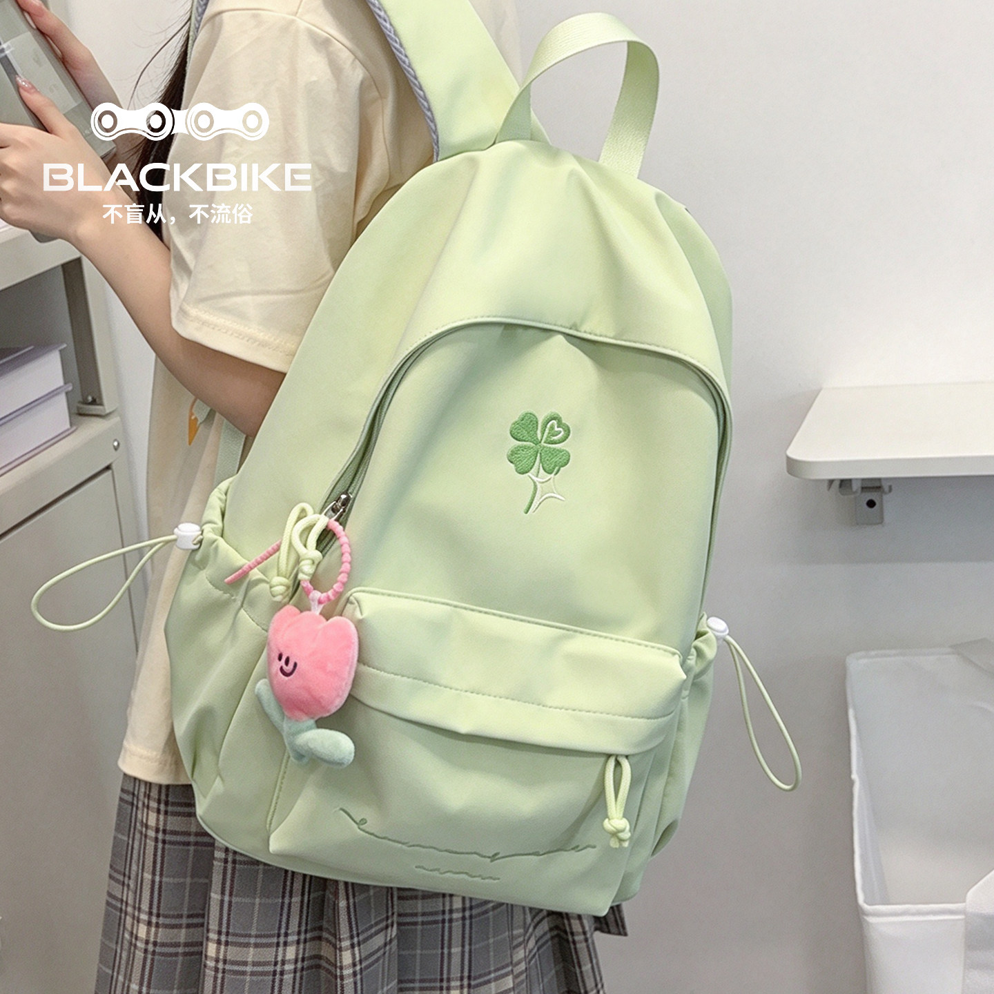 四叶草绿色书包初中生女 ins小众双肩包 简约高中生女生防水背包