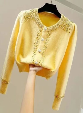 钉珠镶钻圆领单排扣短款毛衣开衫设计感气质百搭上衣黄色白色