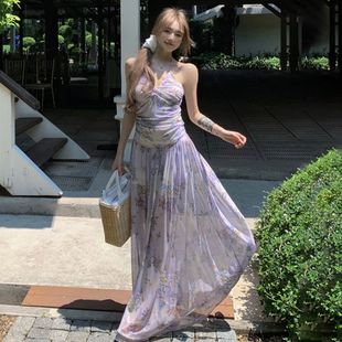 褶皱碎花辣妹露背挂脖连衣裙女夏季 度假网纱长裙显瘦收腰a字裙子