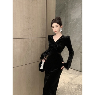 显瘦裙子 黑色修身 蕾丝拼接金丝绒连衣裙感不规则长裙女装 秋季