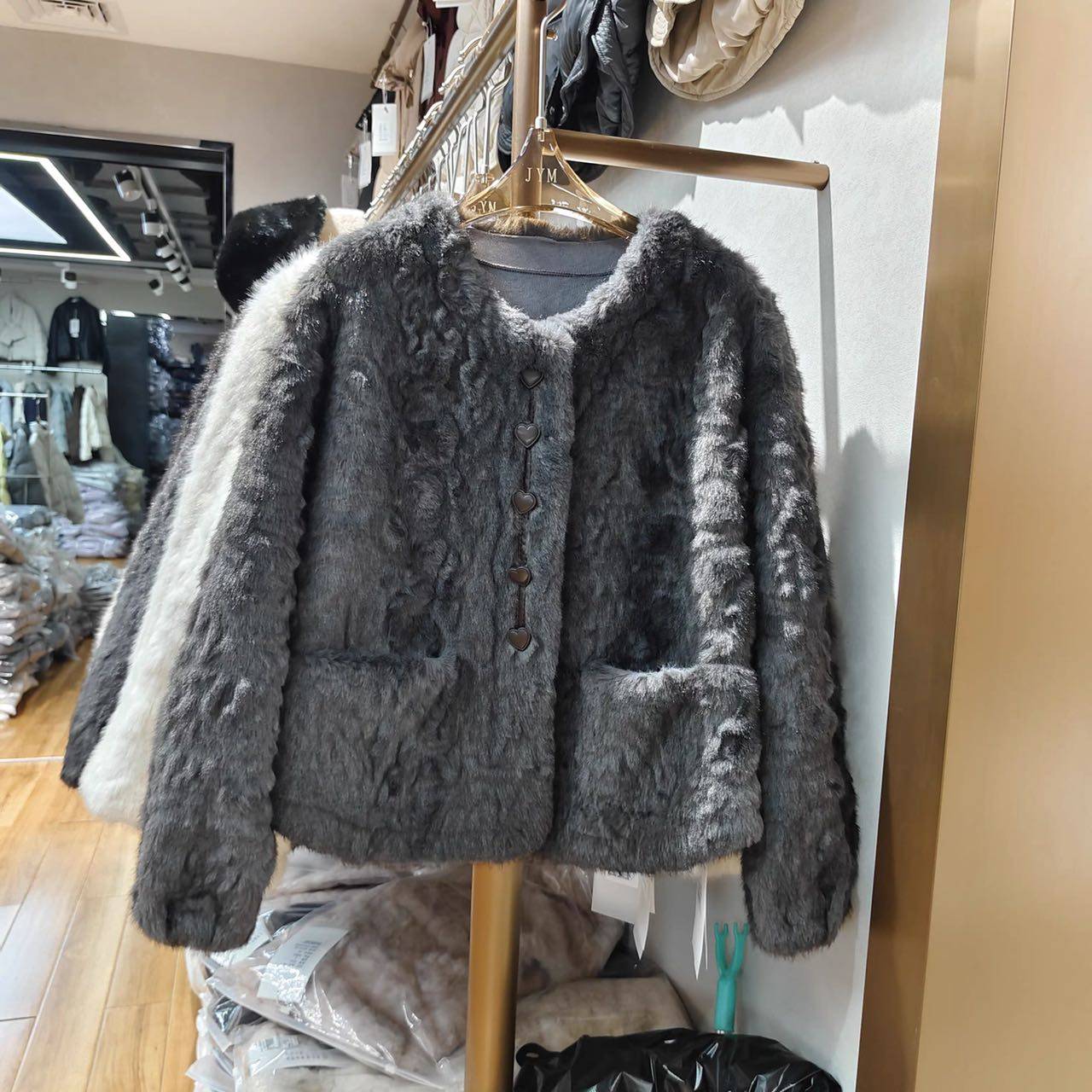 黑色复古仿水貂毛外套女2026秋冬季法式香风短款环保皮草,女装/女士精品,皮草,淘宝优惠券,粉丝福利购,淘宝优惠卷