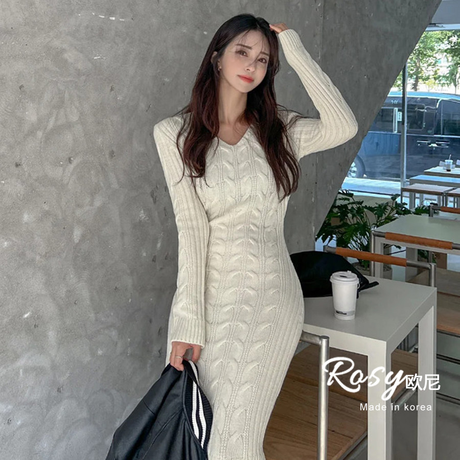 Rose欧尼 韩国代购轻熟优雅风V领麻花纹针织连衣裙女长袖包臀长裙