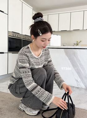 26春夏新款圆领提花针织开衫女薄款小清新长袖上衣洋气百搭M97366