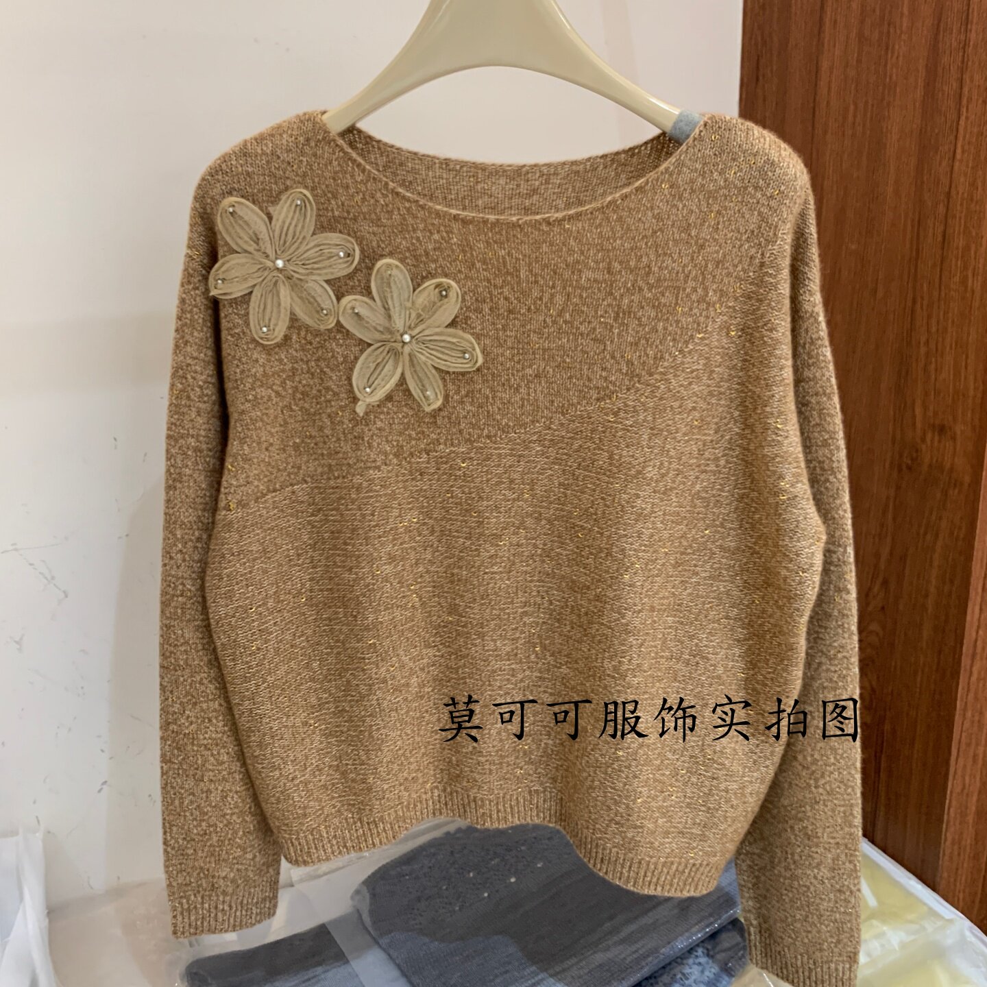 韩版手工花朵圆领显瘦女针织衫