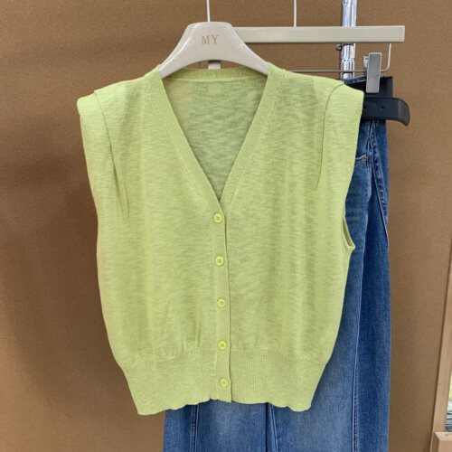 V领单排扣垫肩针织开衫女显瘦