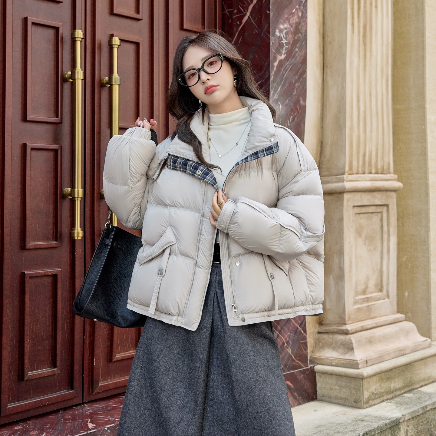 2025秋冬立领时尚90绒羽绒服外套女冬复古格子拼接面包服Y258618