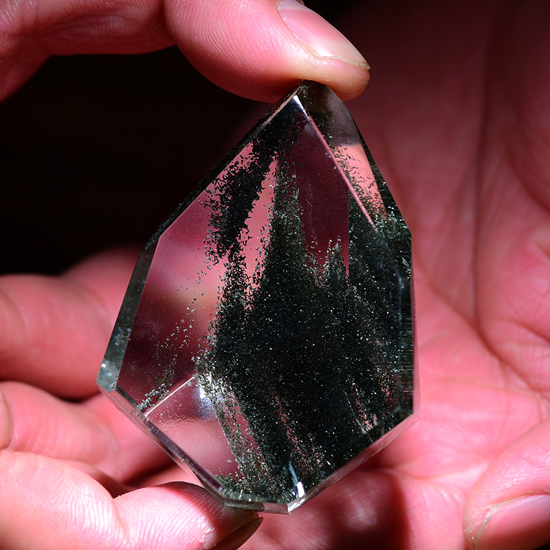 绿幽灵不规则原石吊坠 天然水晶翠绿色金字塔千层山款绿男女款