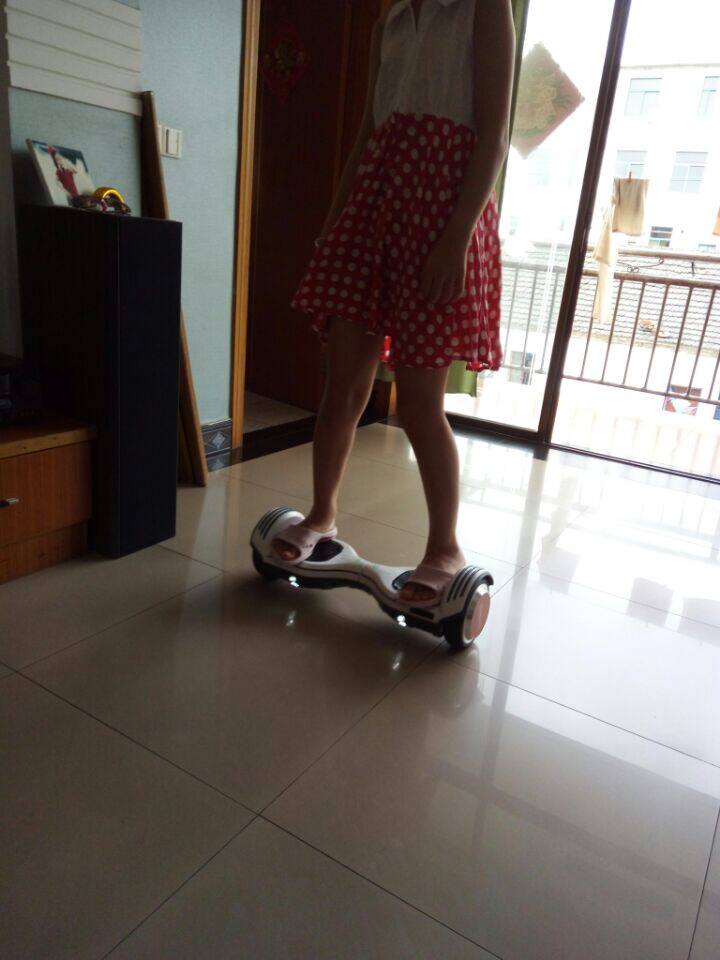 iFreego 儿童 双轮电动平衡车 优惠券折后￥299起包邮（￥399-100）送多个赠品