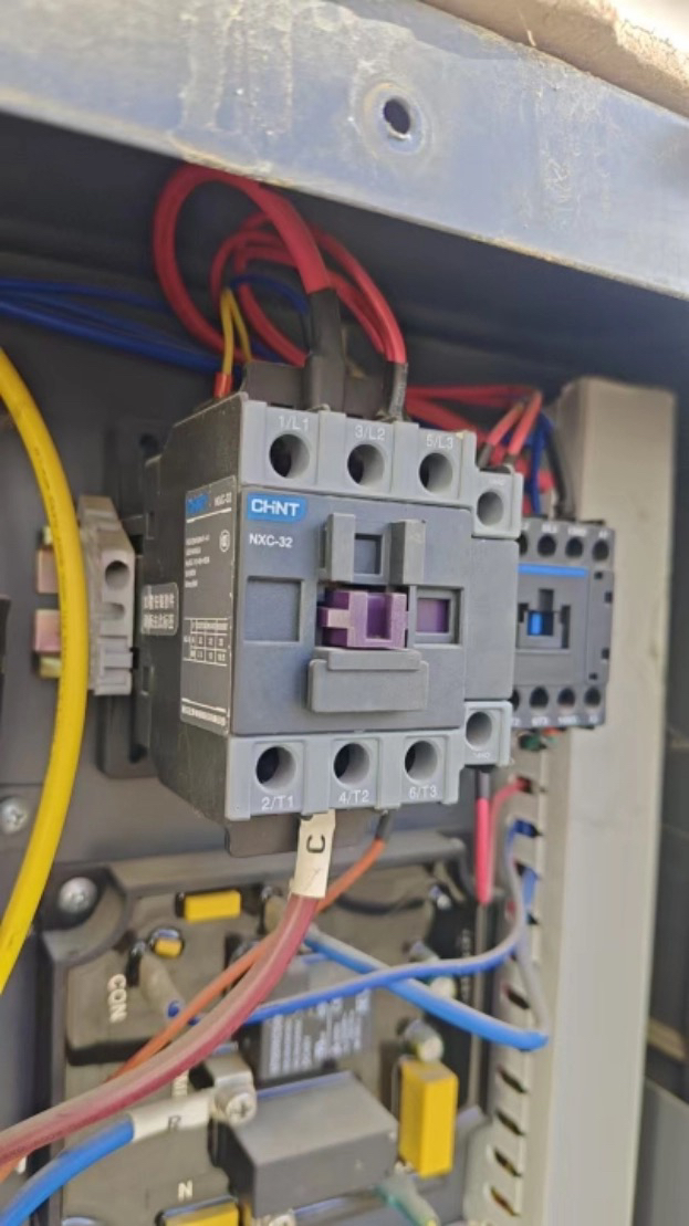 正泰交流接触器NXC-09 12 16 18 22 25 32A 220V380V