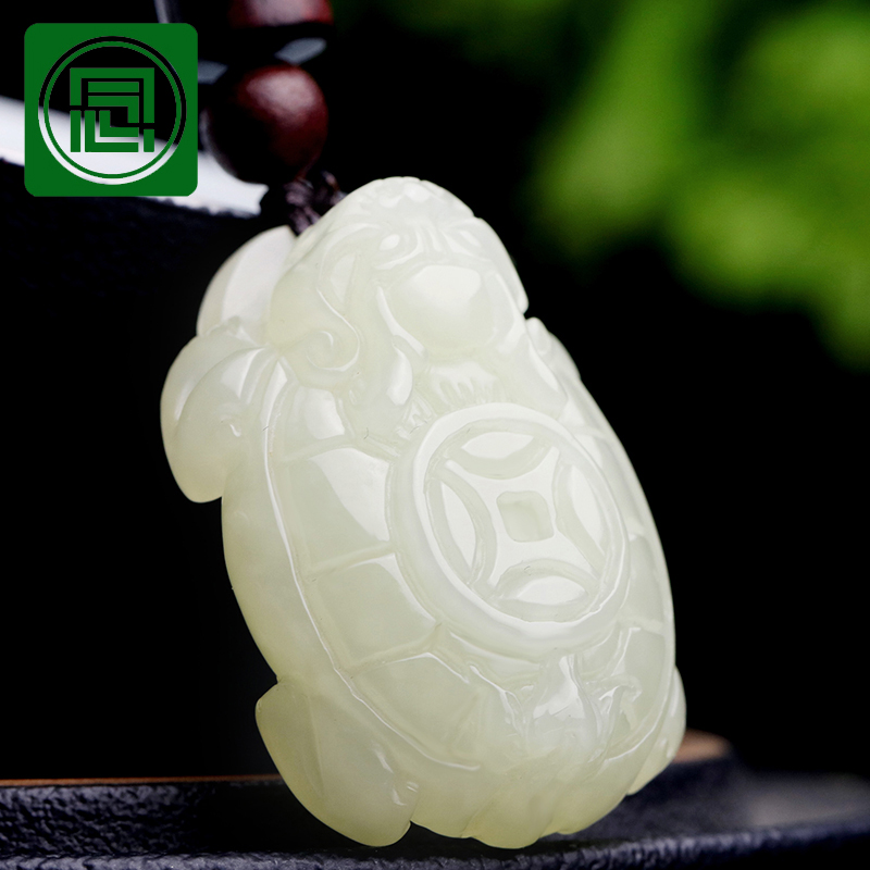 甄选老料玉质白润细腻立体雕工