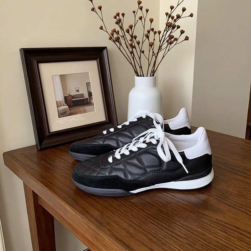 时髦款~小香风菱格真皮厚底阿甘德训鞋女百搭运动休闲板鞋跑步鞋