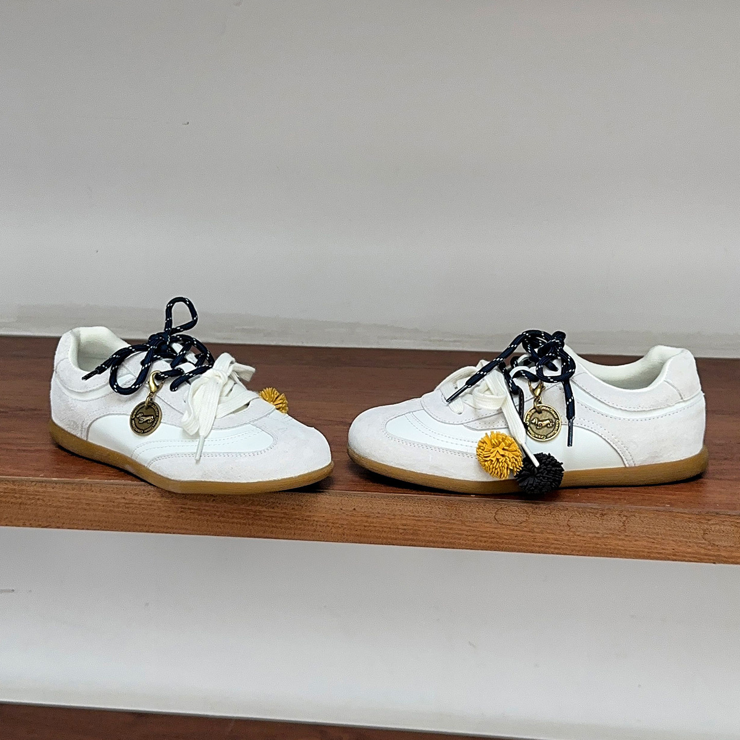 真皮双鞋带德训鞋女2026新款春季内增高休闲运动鞋百搭松果阿甘鞋