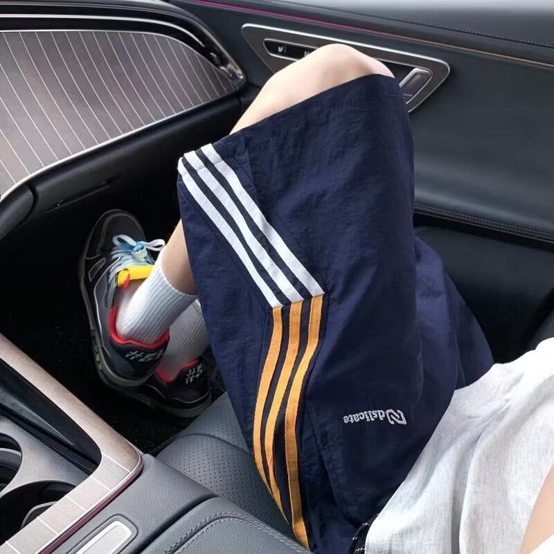 三条杠速干运动短裤男款夏季薄款篮球裤美式潮流休闲大码五分裤子