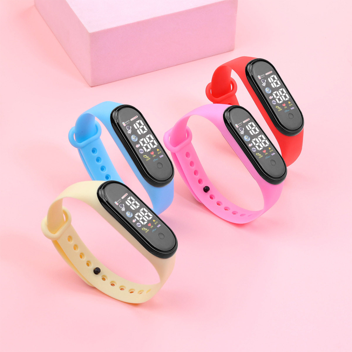 炫酷夜光防水LED电子手表学生情侣时尚潮流卡通宇航员运动手环表